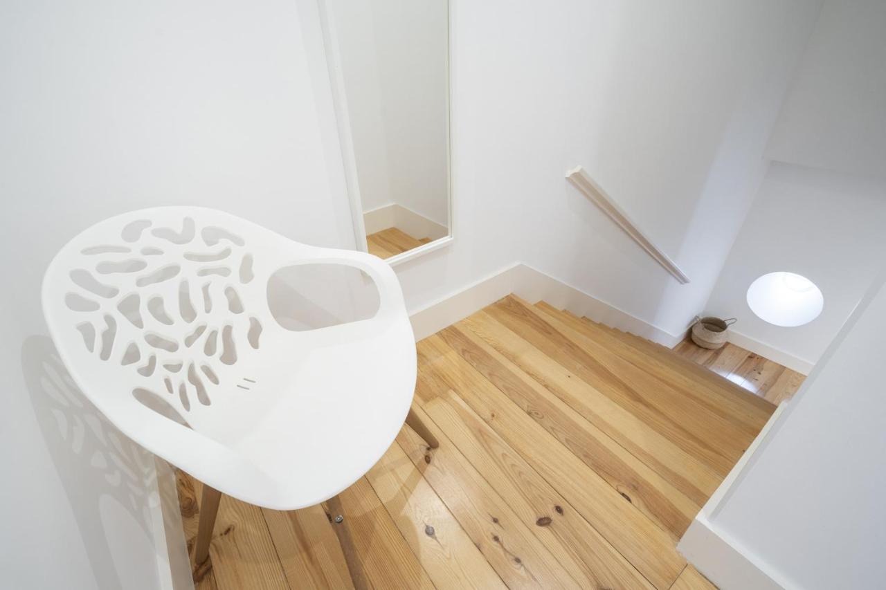 Warm And Cozy Parquet Flooring Apartment In Алмада Экстерьер фото